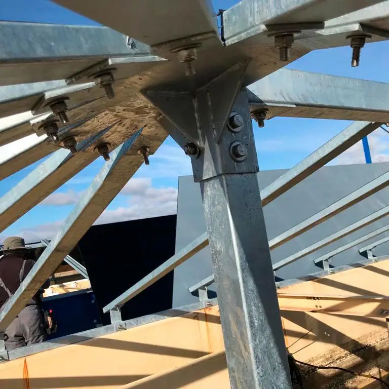 Instalación cubierta metacrilato y ventilación automatizada en depuradora